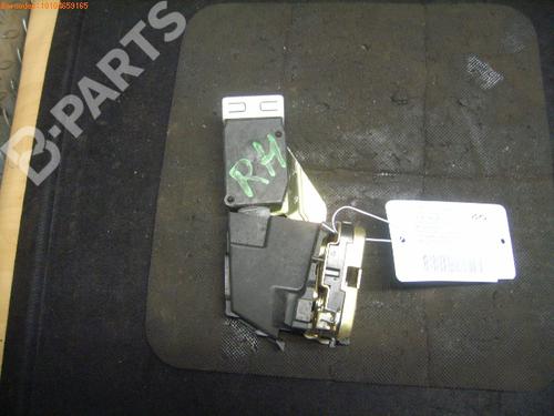 Serratura posteriore destra MITSUBISHI CARISMA Saloon (DA_) 1.8 16V GDI (DA2A) (125 hp) 973896