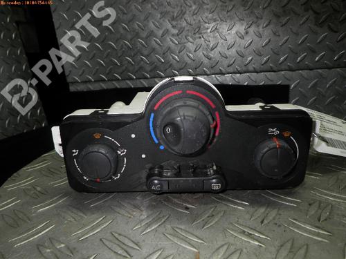 AC Styreenhet / Manøvreringsenhet RENAULT CLIO III (BR0/1, CR0/1) 1.2 16V (BR02, BR0J, BR11, CR02, CR0J, CR11) (75 hp) 977670