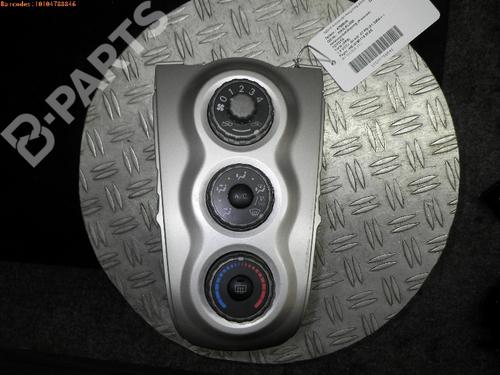 Used Climate control TOYOTA YARIS (_P9_) 1.3 VVT-i (SCP90_, SCP90R) (87 hp) 978942