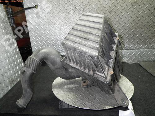 Used Air filter box Air filter box VW FOX Hatchback (5Z1, 5Z3, 5Z4) 1.2 (55 hp) 979142 979142
