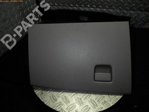 Used Glove box MAZDA 2 (DY) 1.4 (80 hp) 979986
