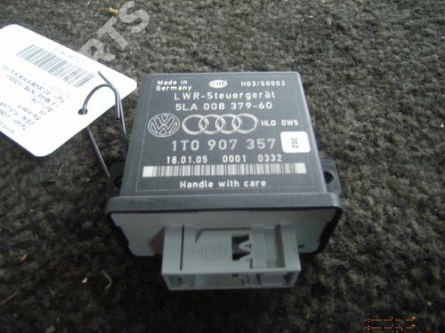 Øvrige Styrinhsenheder VW GOLF V (1K1) 1.4 16V (75 hp) 980633