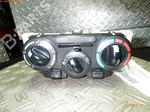 Used Climate control NISSAN MICRA III (K12) 1.2 16V (65 hp) 980875