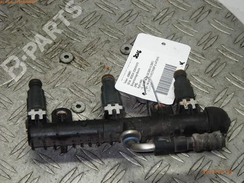Used Injection rail OPEL AGILA (A) (H00) 1.0 (F68) (60 hp) 982729