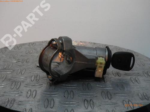 Used Ignition barrel TOYOTA YARIS (_P9_) 1.0 VVT-i (KSP90_, KSP90R) (69 hp) 958773
