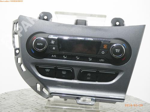 Used Climate control FORD FOCUS III 1.6 EcoBoost (150 hp) 1213860