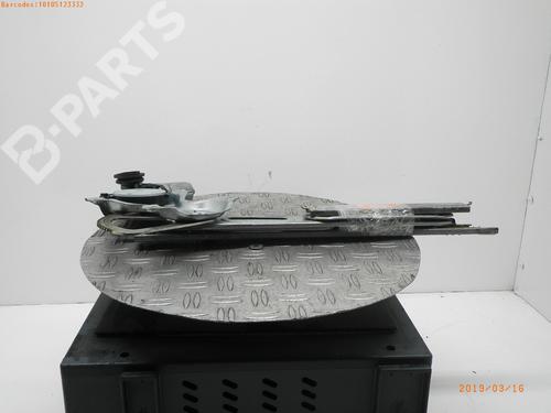 Lève-vitre avant droit TOYOTA YARIS (_P9_) 1.4 D-4D (NLP90_, NLP90R) (90 hp) 1783226