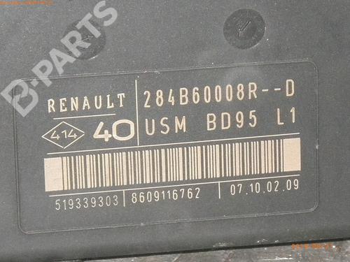 Fuse box RENAULT MEGANE III Hatchback (BZ0/1_, B3_) 1.6 16V (BZ1B, BZ1H) | BP4205761E1 