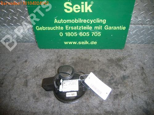Używane Klapa wlewu paliwa OPEL ASTRA H (A04) 1.7 CDTI (L48) (100 hp) 6430223