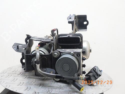 ABS Bremseaggregat TOYOTA COROLLA Hatchback (_E21_, _EA1_, _EH1_) 2.0 Hybrid (MZEH12) (180 hp) 31172088