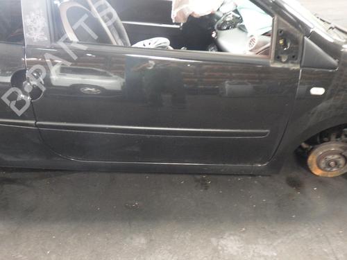 Porte avant droite RENAULT TWINGO II (CN0_) 1.2 16V (CN04, CN0B) (75 hp) 26514519