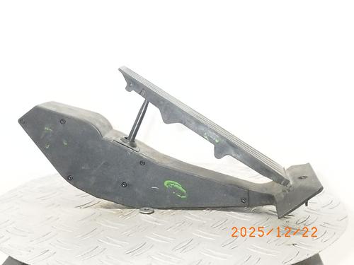 pedal-bmw-1-e81-116-i-2006-2007-2008-2009-2010-2011-2012-968905 main image