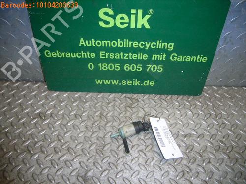 Sprinklervæskepumpe VW POLO III CLASSIC (6V2) 75 1.6 (75 hp) 14750181