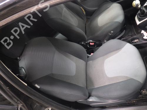 Stol høyre foran FORD KA (RU8) 1.3 TDCi (75 hp) 26237148