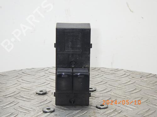 Used Switch NISSAN MICRA III (K12) 1.2 16V (65 hp) 17873970