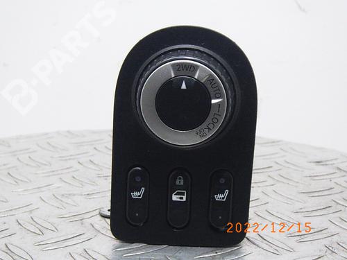 Used Switch NISSAN QASHQAI / QASHQAI +2 I (J10, NJ10, JJ10E) 1.6 dCi All-wheel Drive (130 hp) 10679528