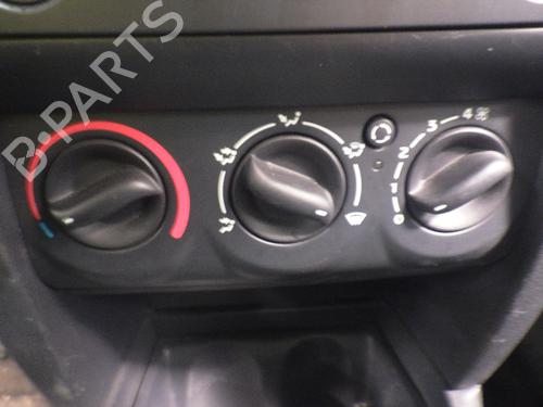 Commande Chauffage RENAULT CLIO II (BB_, CB_) 1.2 16V (BB05, BB0W, BB11, BB27, BB2T, BB2U, BB2V, CB05,... (75 hp) 28080641