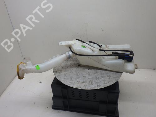 Used Windscreen washer tank RENAULT CLIO III (BR0/1, CR0/1) 1.2 16V (BR02, BR0J, BR11, CR02, CR0J, CR11) (75 hp) 22199628