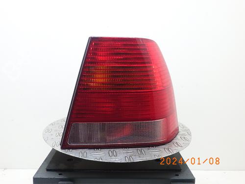 Used Right taillight VW BORA I (1J2) 1.6 (101 hp) 16149813