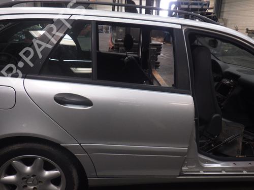 Used Right rear door MERCEDES-BENZ C-CLASS T-Model (S203) C 180 Kompressor (203.246) (143 hp) 27637983