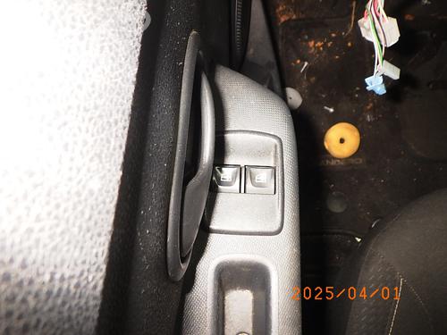 Used Switch DACIA SANDERO II 1.0 SCe 75 (B8JC, B8JD) (73 hp) 24659174