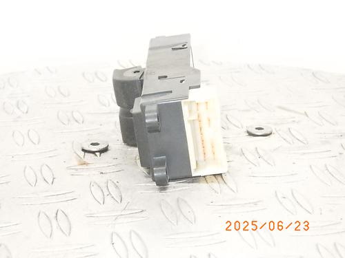 Switch NISSAN MICRA II (K11) 1.0 i 16V | BP26942162I30 