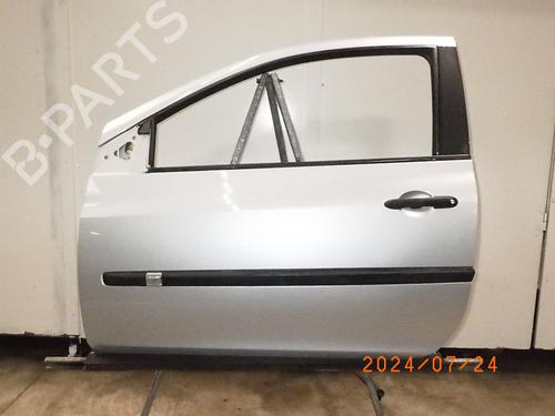 Used Left front door RENAULT CLIO III (BR0/1, CR0/1) 1.2 16V (BR02, BR0J, BR11, CR02, CR0J, CR11) (75 hp) 19066461