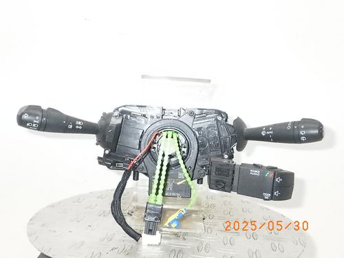 Used Switch RENAULT CAPTUR I (J5_, H5_) 0.9 TCe 90 (90 hp) 26326123