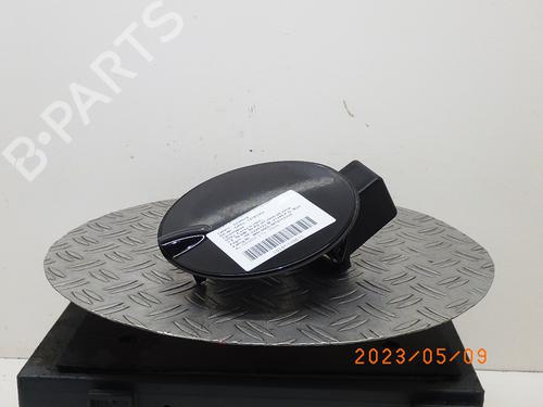 Używane Klapa wlewu paliwa OPEL CORSA D (S07) 1.2 (L08, L68) (80 hp) 11710643