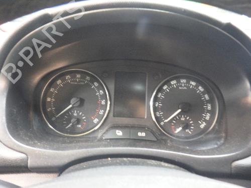 Used Instrument cluster SKODA FABIA II Combi (545) 1.6 TDI (105 hp) 30112115