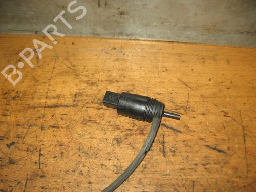 Used Washer pump LAND ROVER RANGE ROVER III (L322) 3.0 D 4x4 (177 hp) 14749359