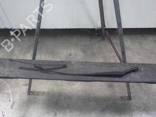 Used Front windshield wiper arm VW POLO V (6R1, 6C1) 1.2 (60 hp) 26381376