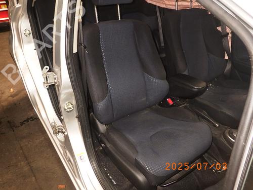 Used Right front seat HONDA JAZZ III (GE_, GG_, GP_, ZA_) 1.2 (GG1) (90 hp) 27278176