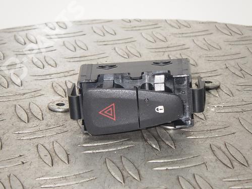 Used Warning switch DACIA SANDERO II TCe 90 (B8M1, B8MA, B8AC) (90 hp) 8241054