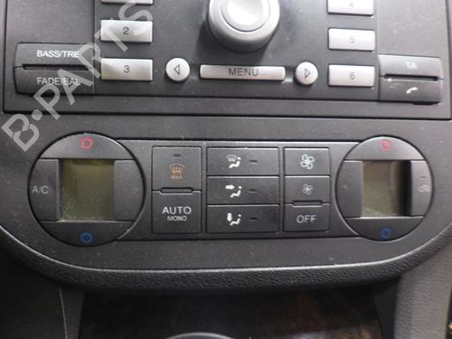 AC Styreenhet / Manøvreringsenhet FORD C-MAX (DM2) 1.6 (116 hp) 31049112