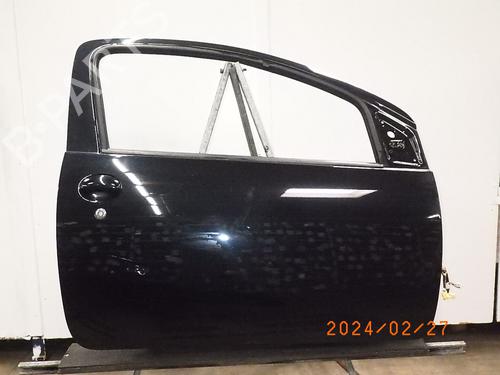 Used Right front door TOYOTA AYGO (_B1_) 1.0 (KGB10_, KGB10R) (68 hp) 16986677