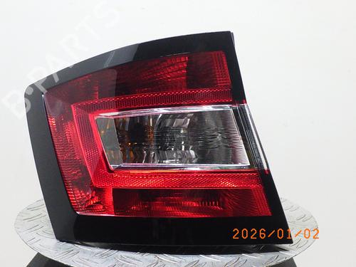 Rückleuchte Links für SKODA FABIA III Estate (NJ5) 1.0 TSI (110 hp) 31250809