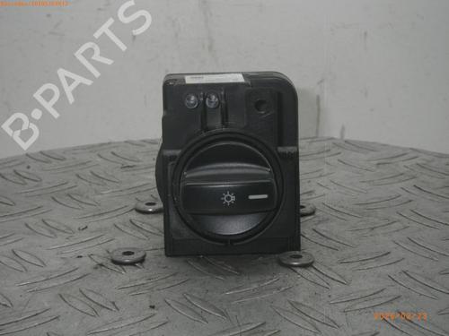 Used Headlight switch MERCEDES-BENZ A-CLASS (W169) A 170 (169.032, 169.332) (116 hp) 32421842