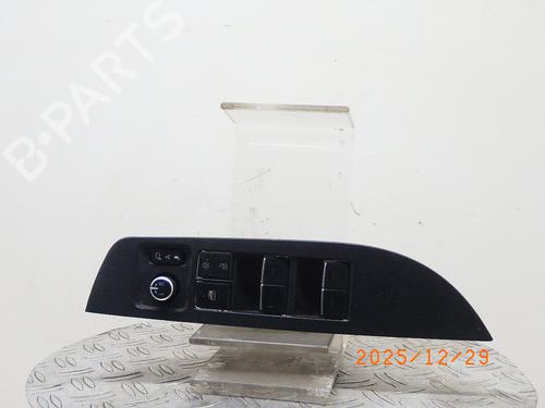 Spak kontakt TOYOTA COROLLA Hatchback (_E21_, _EA1_, _EH1_) 2.0 Hybrid (MZEH12) (180 hp) 31170572