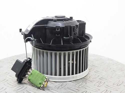 Used Heater blower motor VW UP! (121, 122, BL1, BL2, BL3, 123) 1.0 (60 hp) 8922772