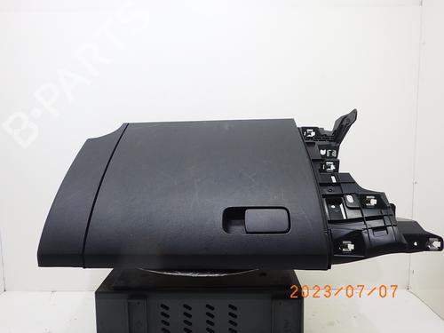 Used Glove box VW UP! (121, 122, BL1, BL2, BL3, 123) 1.0 (60 hp) 13706176