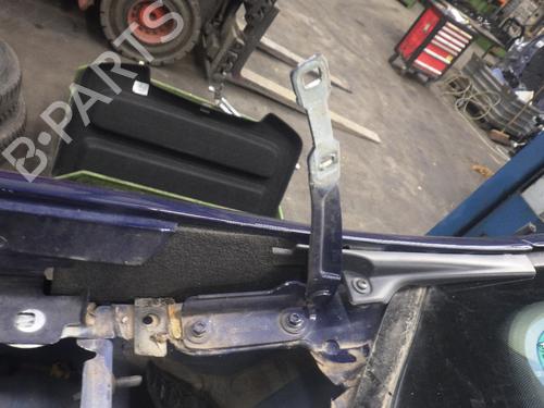 Used Hinge/Door check strap DACIA SANDERO II 1.0 SCe 75 (B8JC, B8JD, B8NC) (73 hp) 26199692