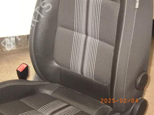 Left front seat VW GOLF PLUS V (5M1, 521) 1.2 TSI | BP23198512C15 