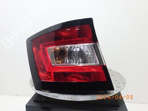 Left taillight SKODA FABIA III Estate (NJ5) 1.0 TSI 6V9945095