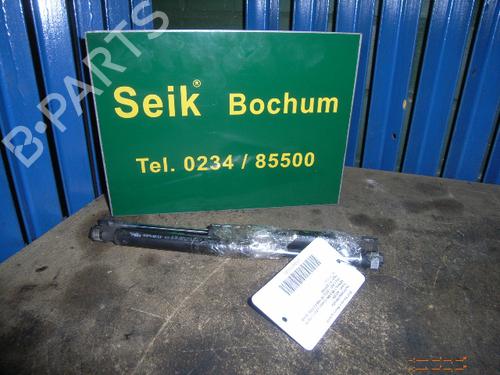Used Tailgate lift support RENAULT MEGANE I Classic (LA0/1_) 1.6 e (LA0F, LA0S) (90 hp) 14750355
