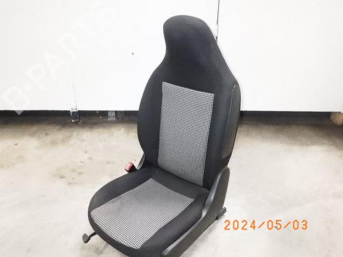 Asiento delantero izquierdo RENAULT TWINGO III (BCM_, BCA_) 1.0 SCe 70 (71 hp) 17794158