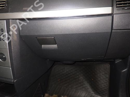 Guantera OPEL MERIVA A MPV (X03) 1.4 16V Twinport (E75) (90 hp) 32319502