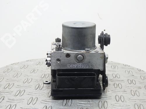 Used ABS pump SKODA RAPID (NH3, NK3, NK6) 1.2 TSI (86 hp) 8269606