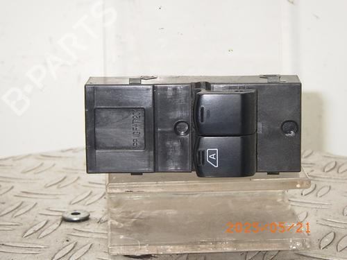 Used Switch NISSAN MICRA III (K12) 1.2 16V (65 hp) 26135378