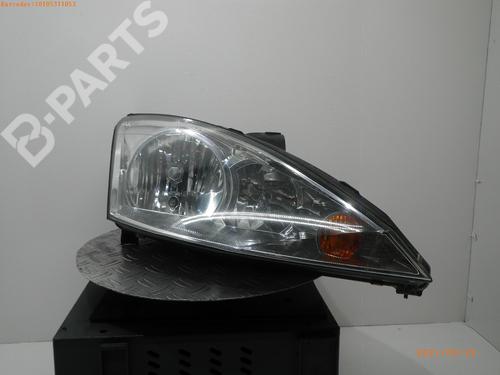 Used Right headlight FORD FOCUS I Turnier (DNW) 1.8 16V (115 hp) 7526418